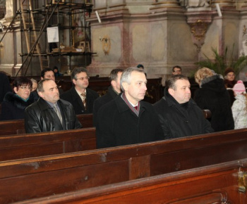Na nedeľnej omši sa zúčastnil v chráme sv. Jána Krstiteľa Ján Fi