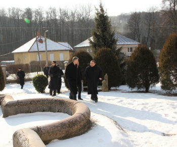 Na nedeľnej omši sa zúčastnil v chráme sv. Jána Krstiteľa Ján Fi