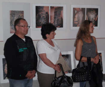 V Jasove vystavoval fotografie svojich diel Ladislav Hacel