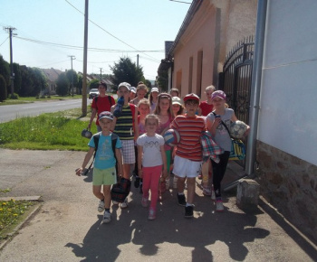 Opekačka mladých ochotných zverencov Mgr. Laďky Takáčovej