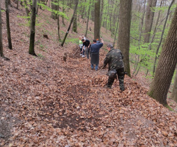 Čistenie Náučného chodníka Jasovská skala