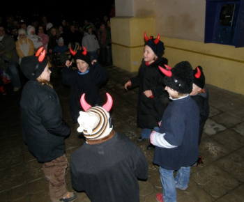 Vianočný jasovský stromček (7.12.2007)