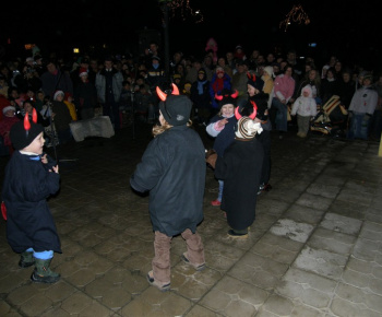 Vianočný jasovský stromček (7.12.2007)