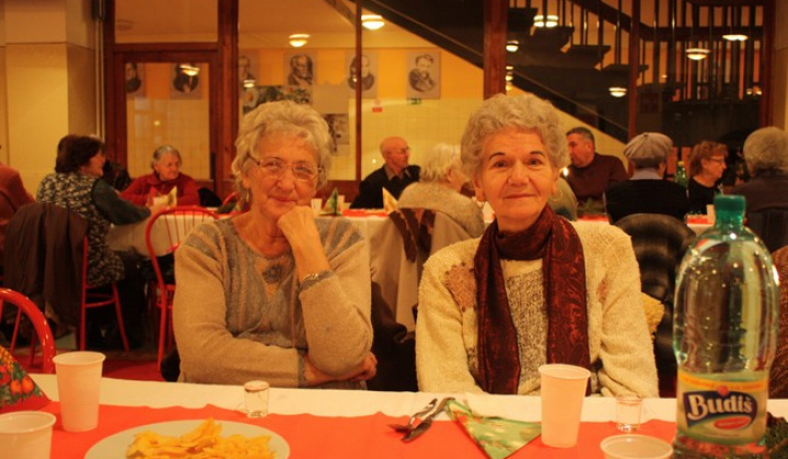 16. fotografia fotogalérie Mikulášske posedenie členov Klubu dôchodcov v Jasove