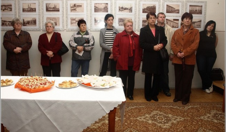 5. fotografia fotogalérie Spoločenská organizácia CSEMADOK organizovala zaujímavú výstavu