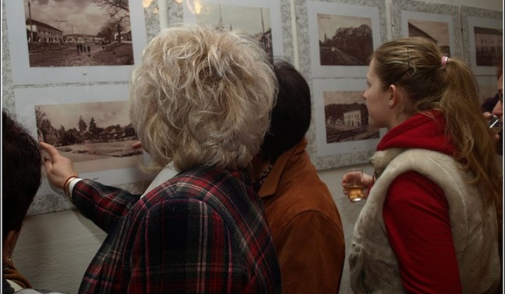 8. fotografia fotogalérie Spoločenská organizácia CSEMADOK organizovala zaujímavú výstavu