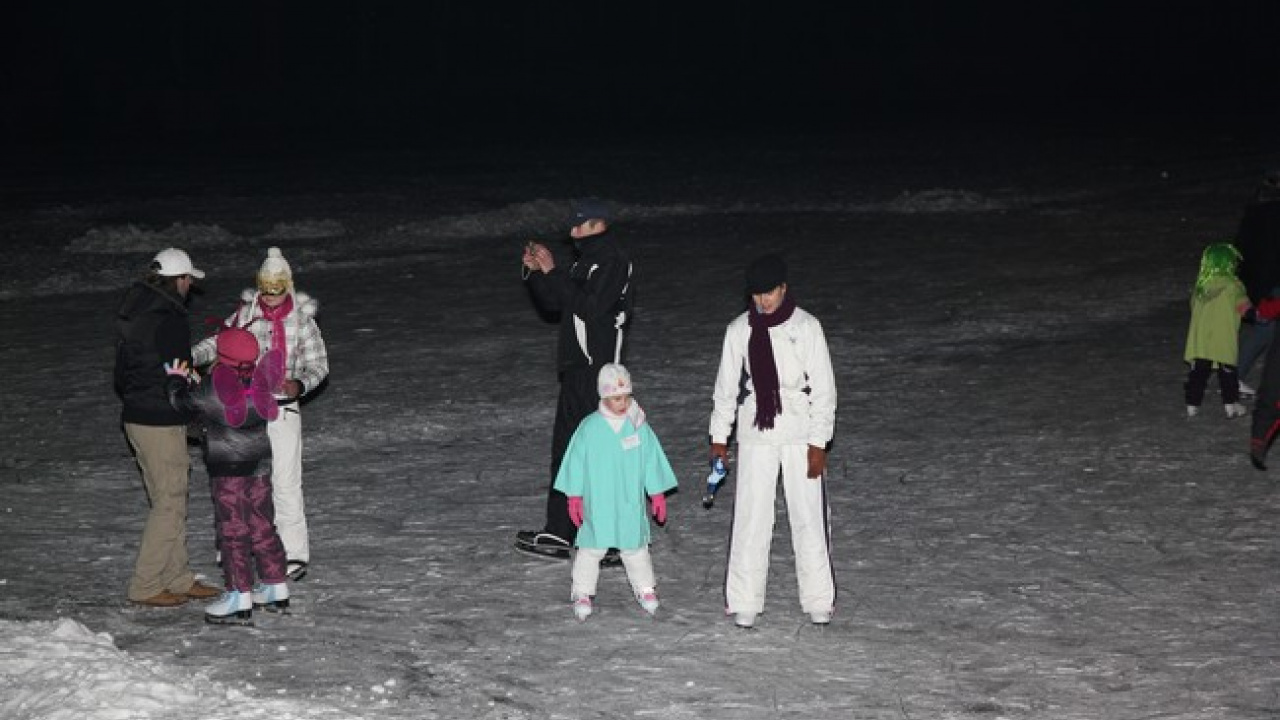 Fotografia fotogalérie Karneval na ľade jasovského rybníka