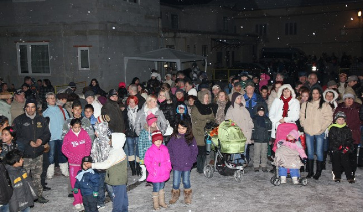 2. fotografia fotogalérie Jasovský vianočný stromček 2012