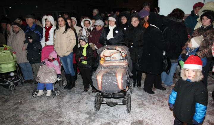 3. fotografia fotogalérie Jasovský vianočný stromček 2012