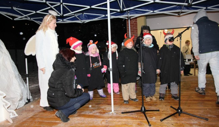 7. fotografia fotogalérie Jasovský vianočný stromček 2012