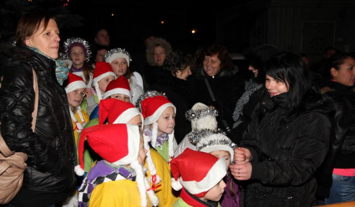 16. fotografia fotogalérie Jasovský vianočný stromček 2012