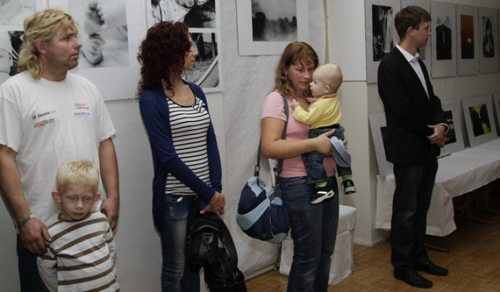 7. fotografia fotogalérie Vernisáž fotografií Petra Szilvássyho v Miestnom kultúrnom stred