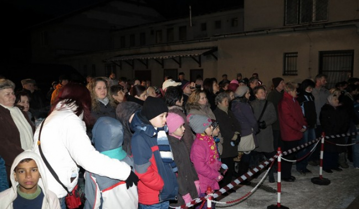 5. fotografia fotogalérie Jasovský vianočný stromček 2013