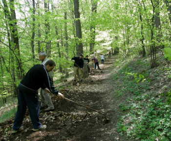 Čistenie Náučného chodníka Jasovská skala